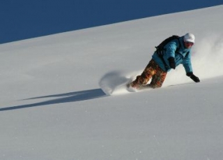  snowboard en virgen nieve